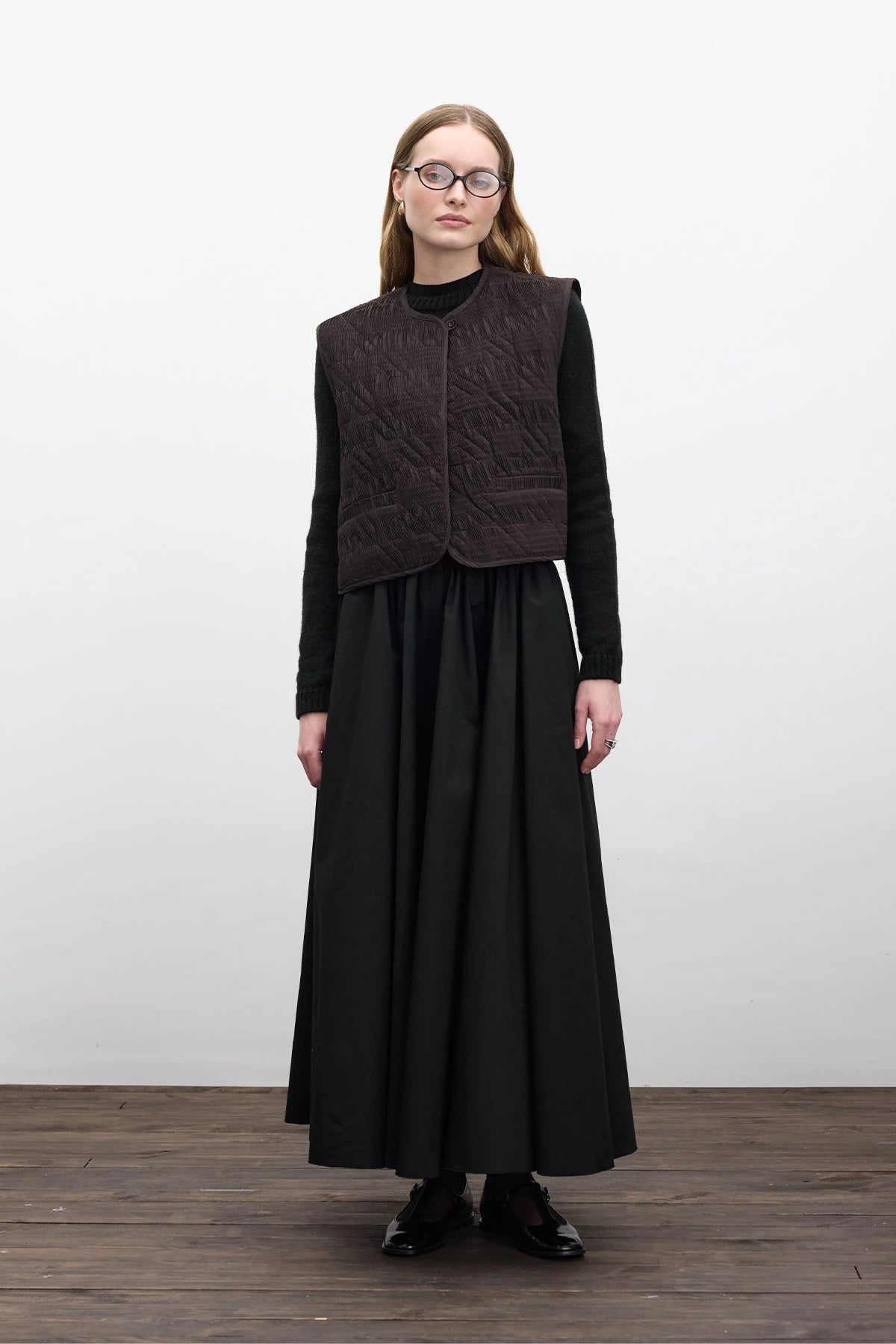 QUILTED EMBROIDERED VEST BITTER COFFEE