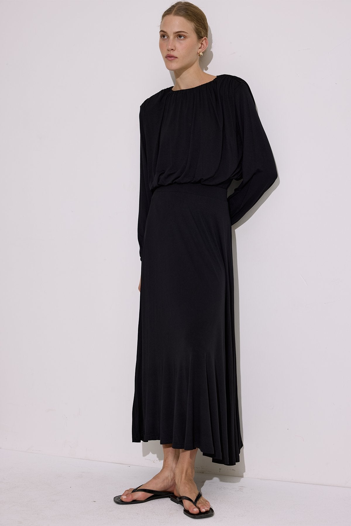 Flowing Balloon Form Blouse Black