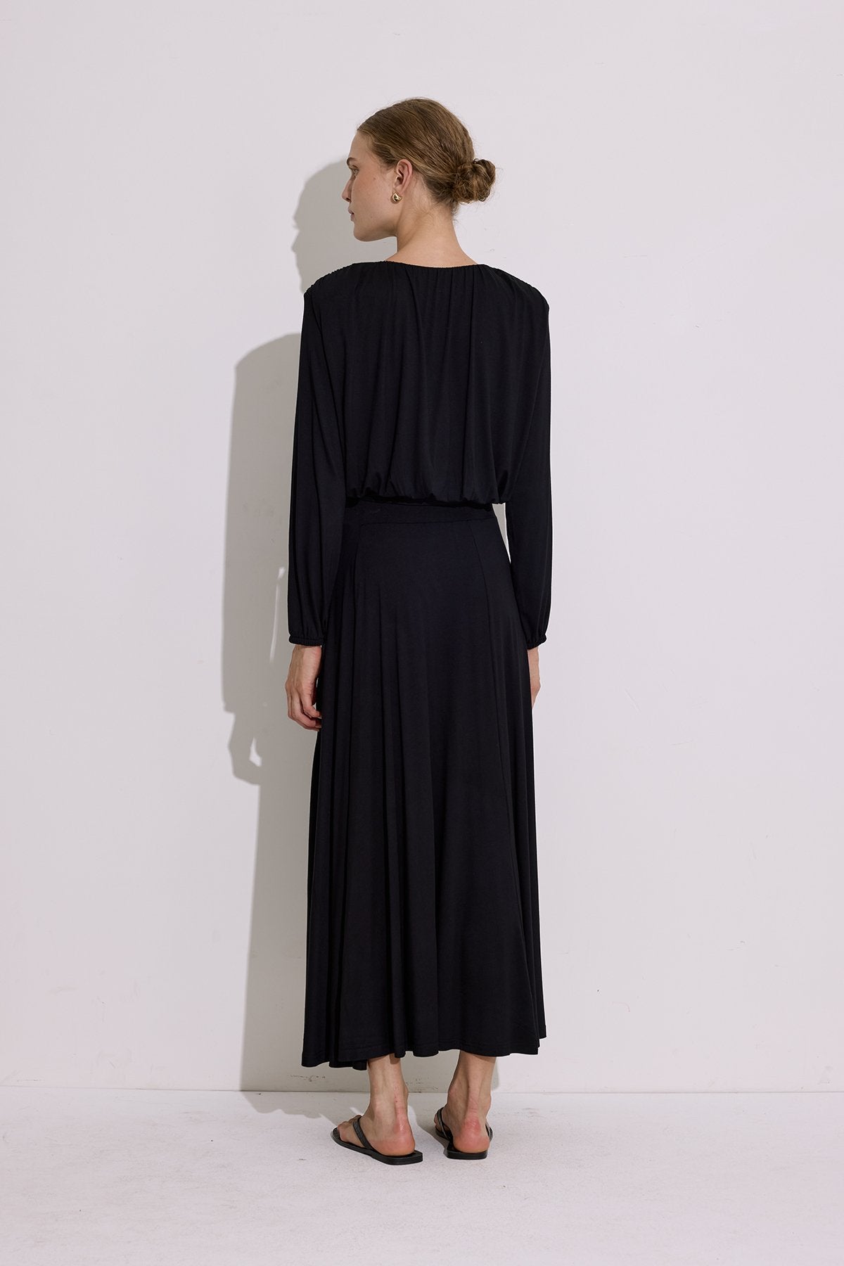 Flowing Balloon Form Blouse Black