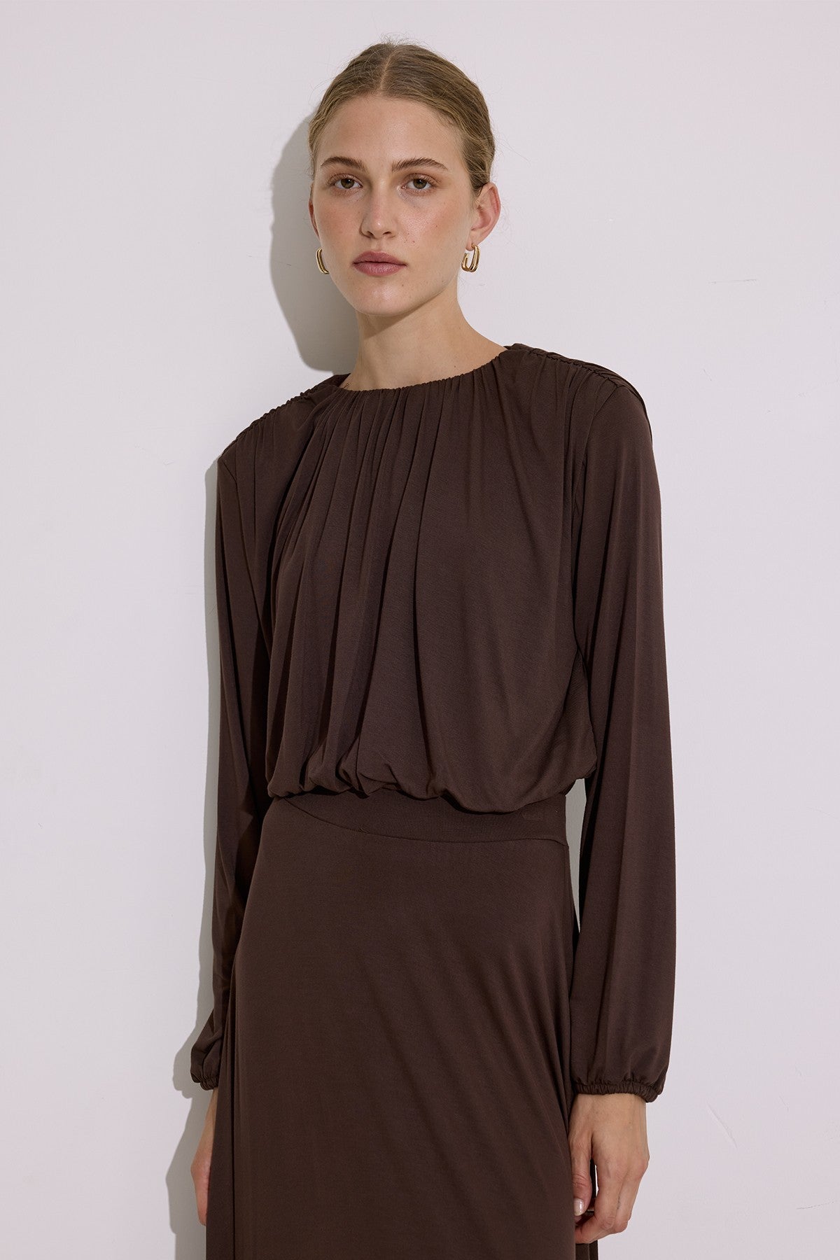 Flowing Balloon Form Blouse Brown