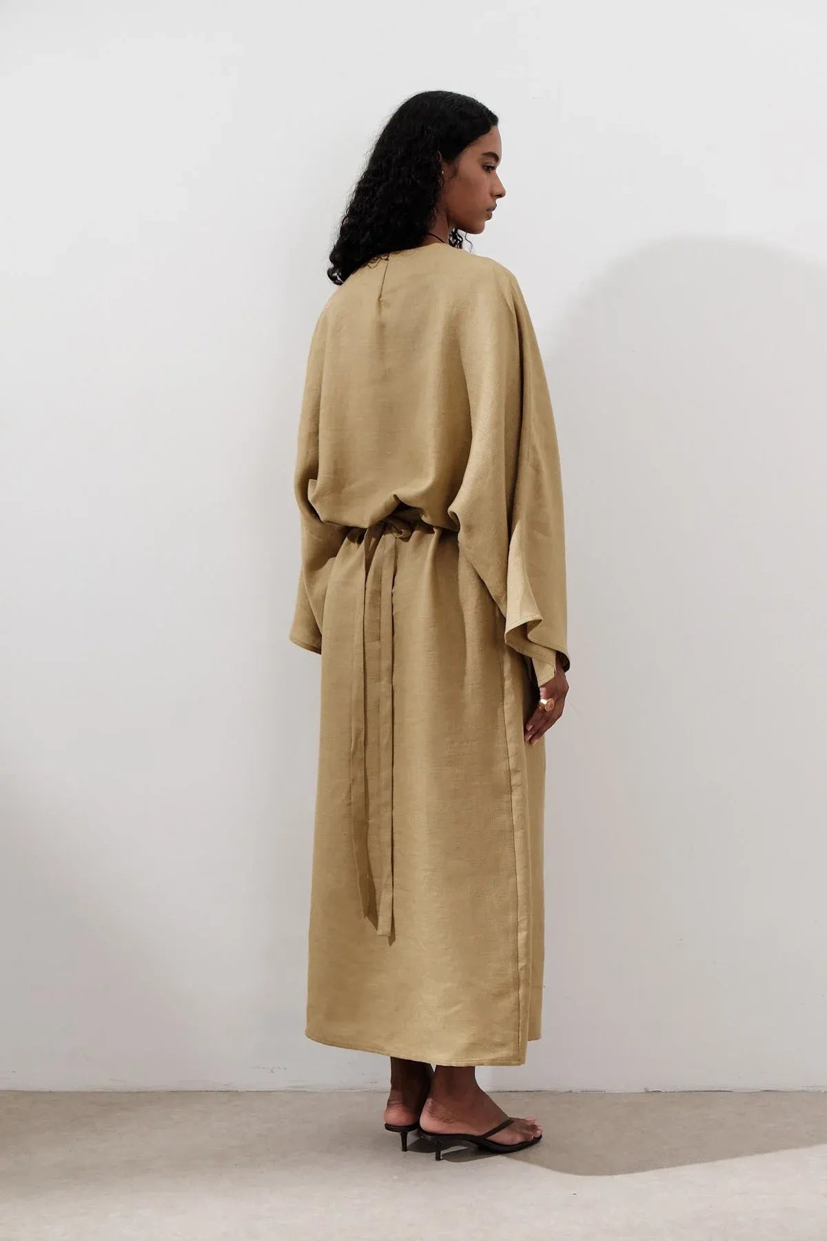 LINEN WIDE TIE DRESS CURRY