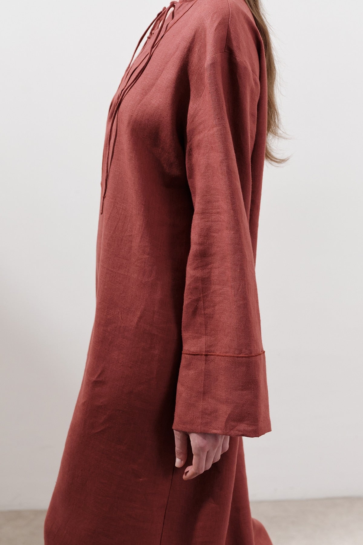 LINEN BINDING DETAIL DRESS TILE