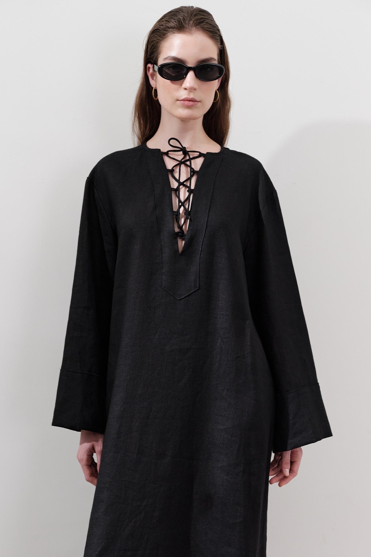 LINEN DRESS WITH TIE DETAILS BLACK