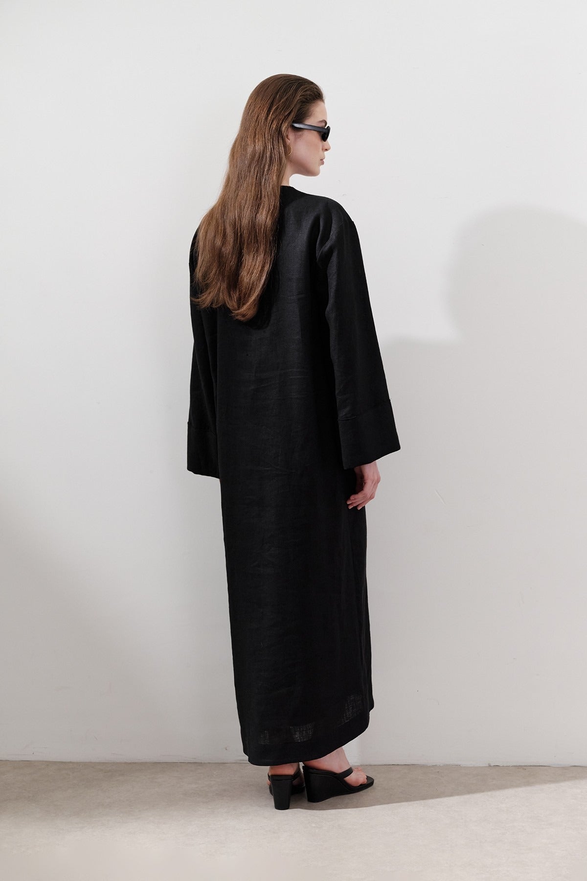 LINEN DRESS WITH TIE DETAILS BLACK