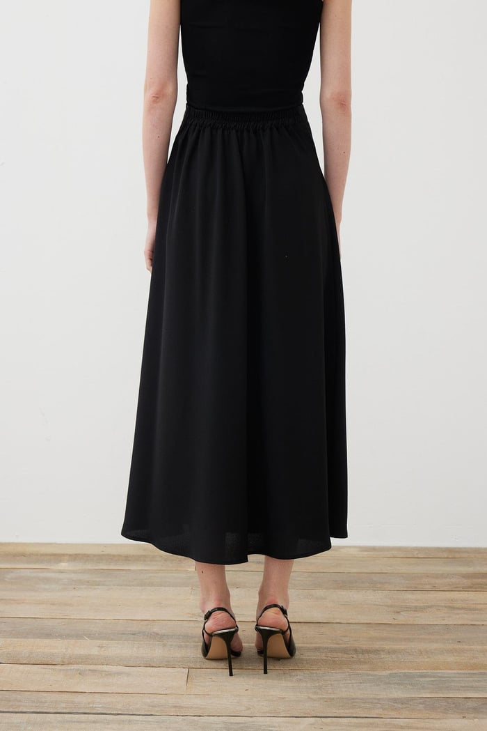 RINA CREPE DIAGONAL SKIRT BLACK