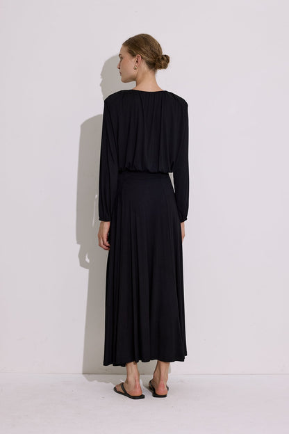 Flowing Balloon Form Blouse Black