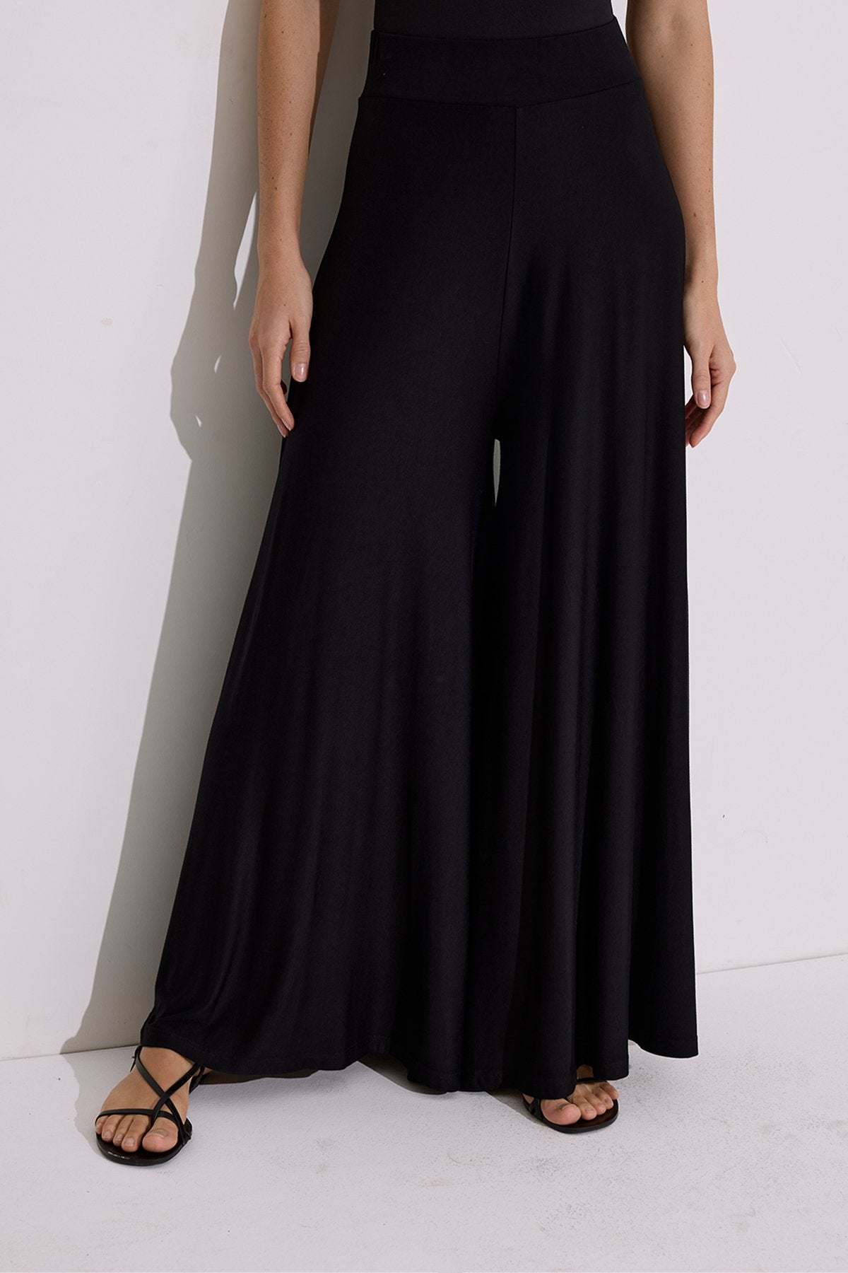Flowing Comfortable Trousers Black
