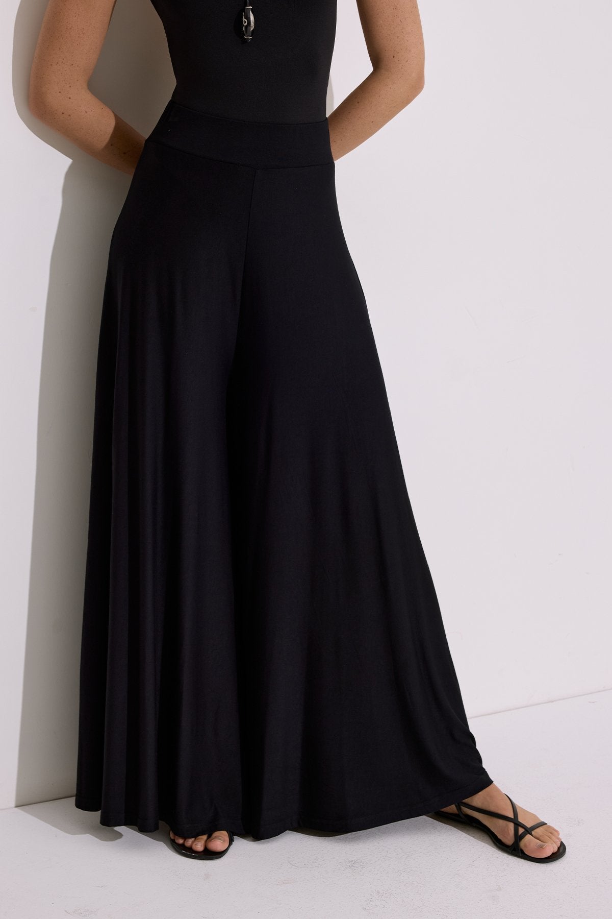 Flowing Comfortable Trousers Black