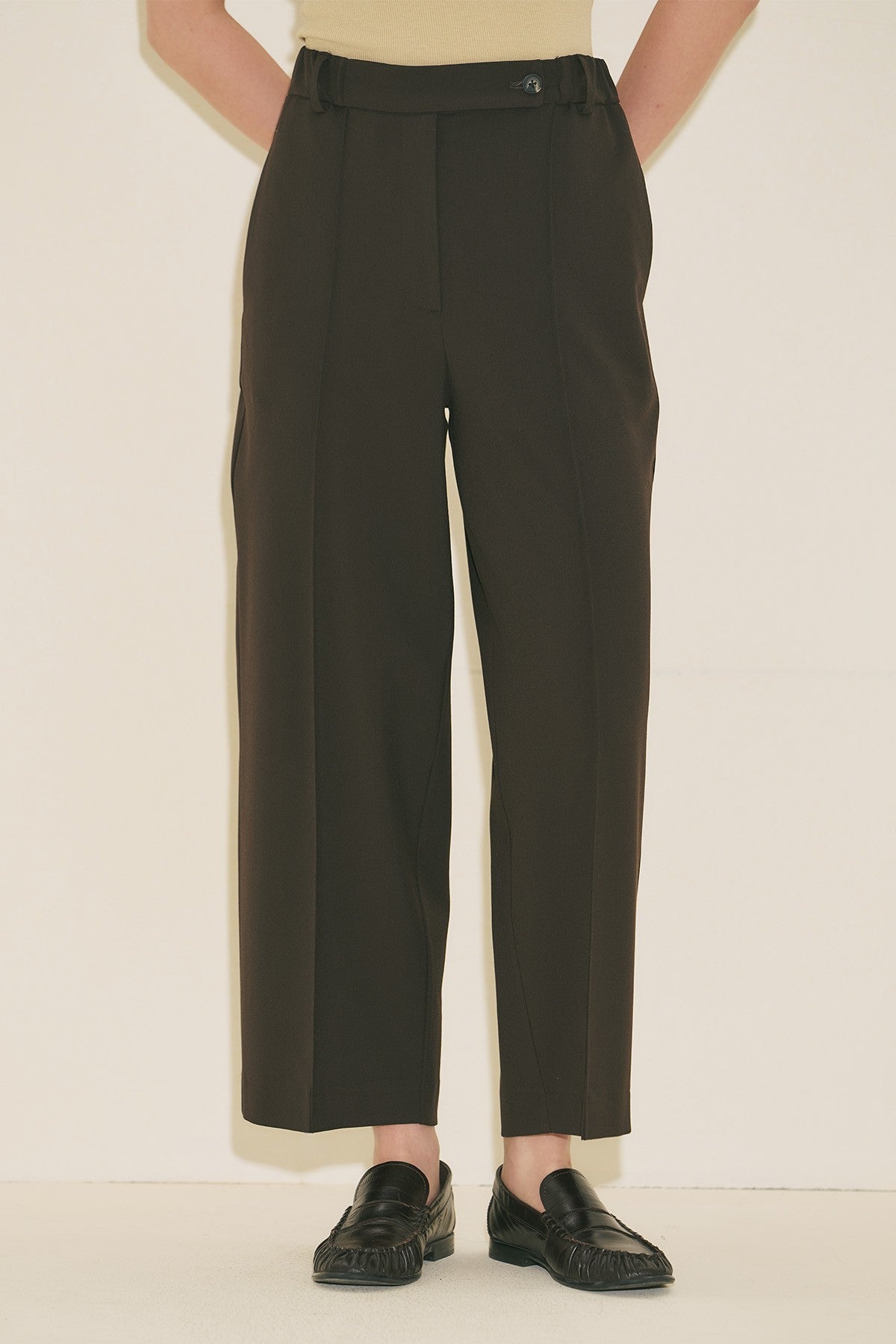 BARREL FABRIC TROUSERS Brown