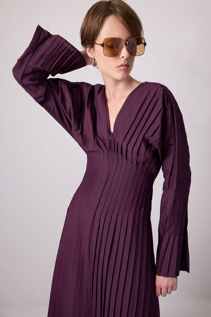 V-NECK PLEATED DRESS-Burgundy