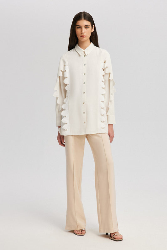NATURAL TEXTURED SHIRT WITH EMBROIDERY DETAIL