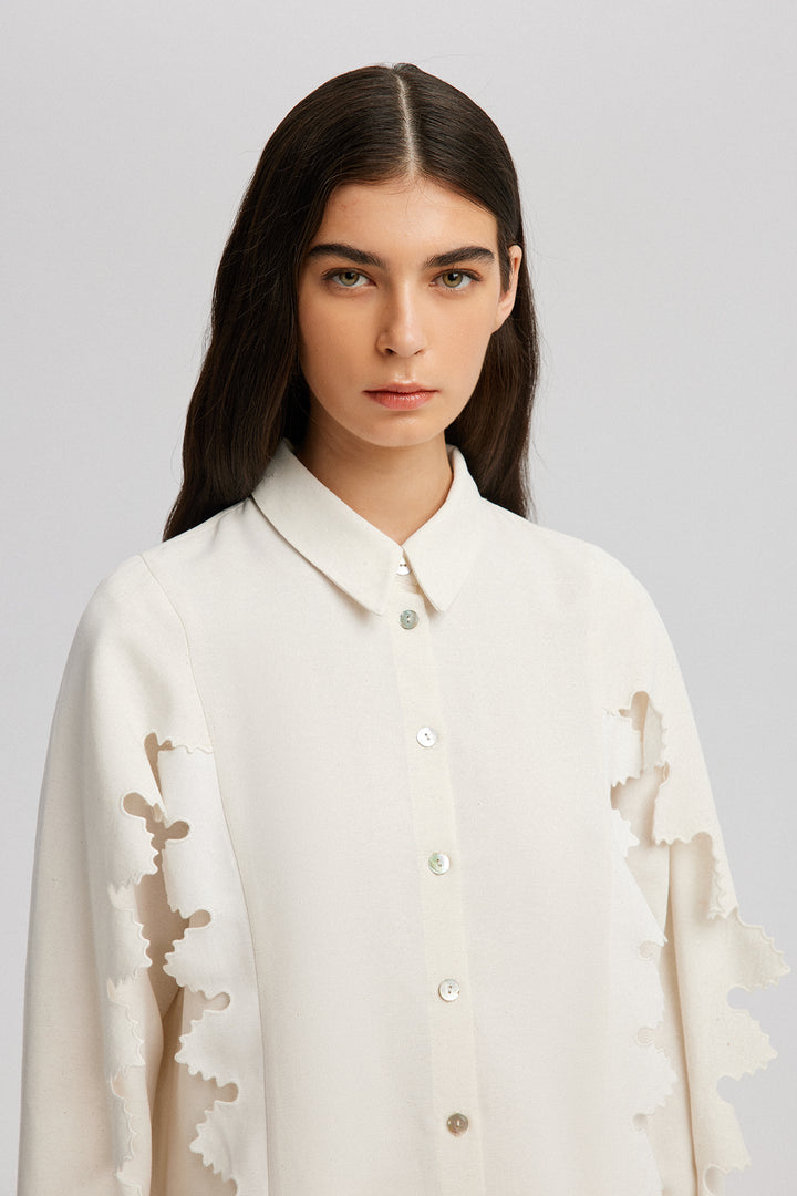 NATURAL TEXTURED SHIRT WITH EMBROIDERY DETAIL