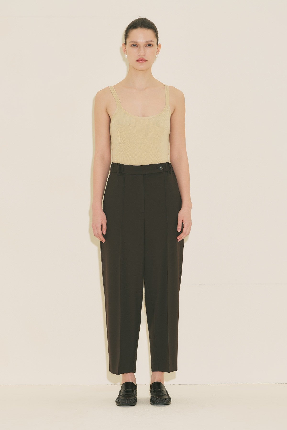 BARREL FABRIC TROUSERS Brown