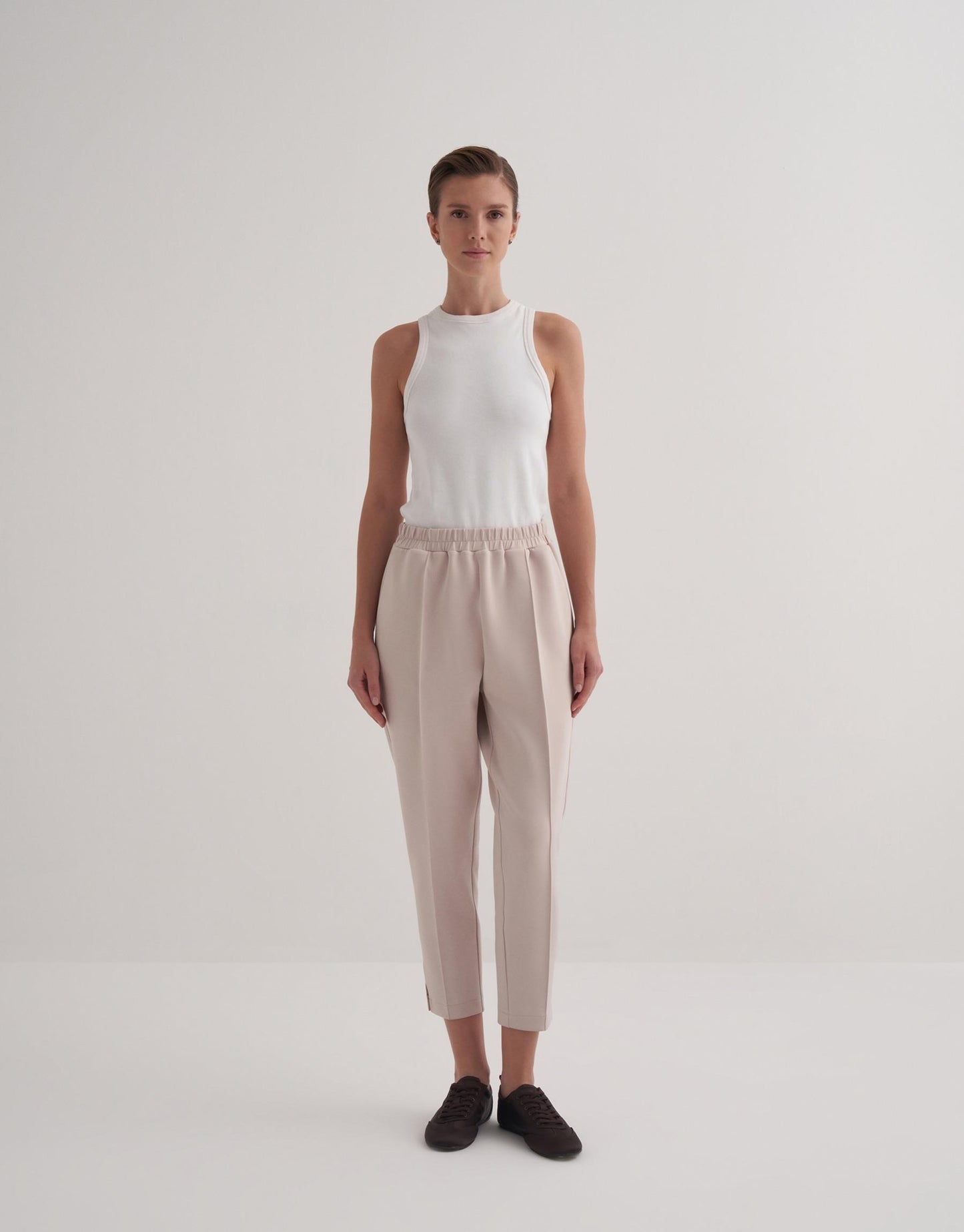 Carrot Form Scuba Pants Beige