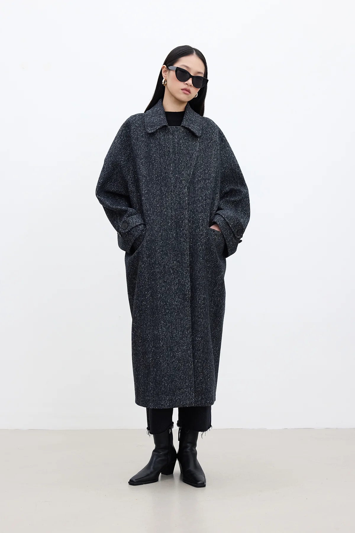 ASYMMETRIC CLOSURE CACHET COAT BLACK