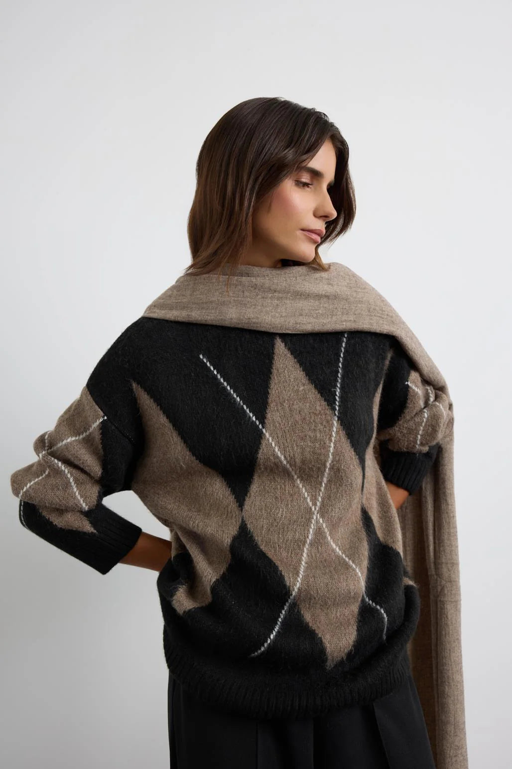 Diamond Pattern Knit Sweater Black