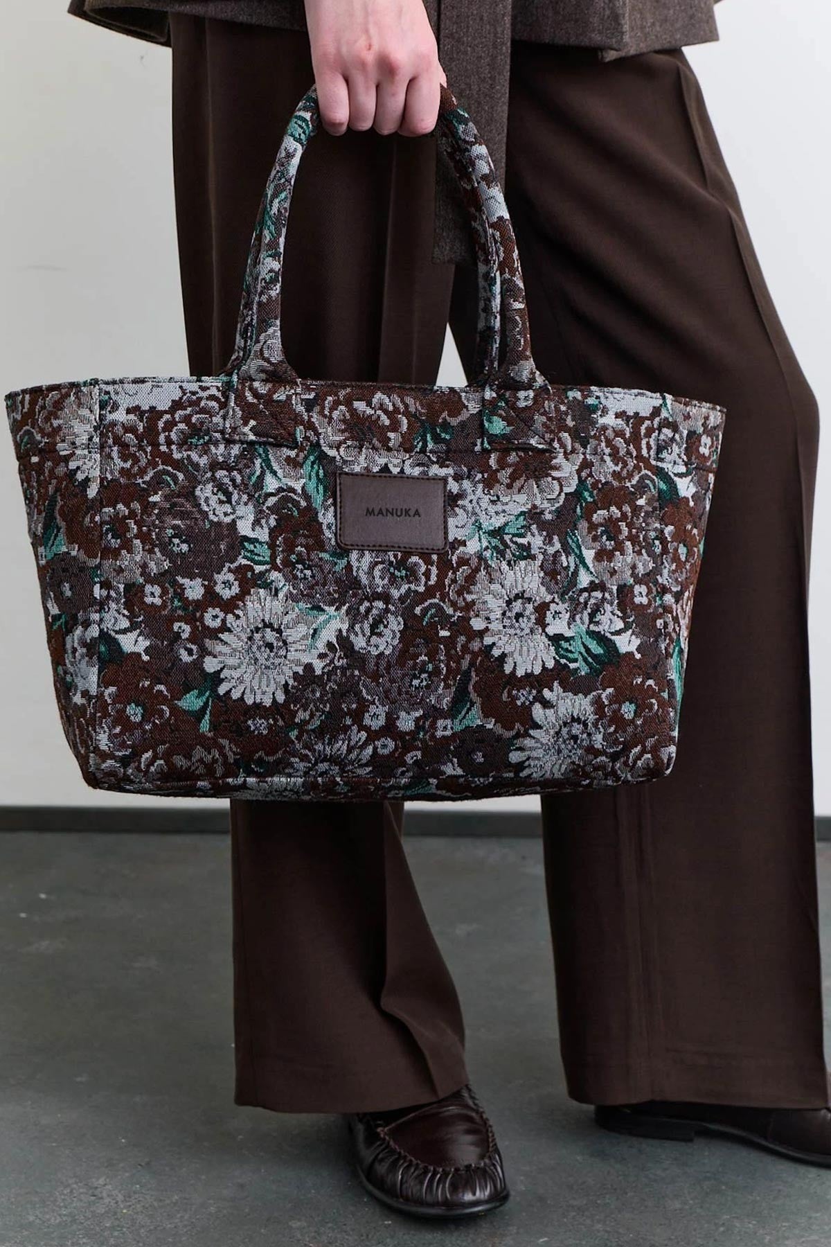 JACQUARD PATTERNED TOTE BAG BROWN