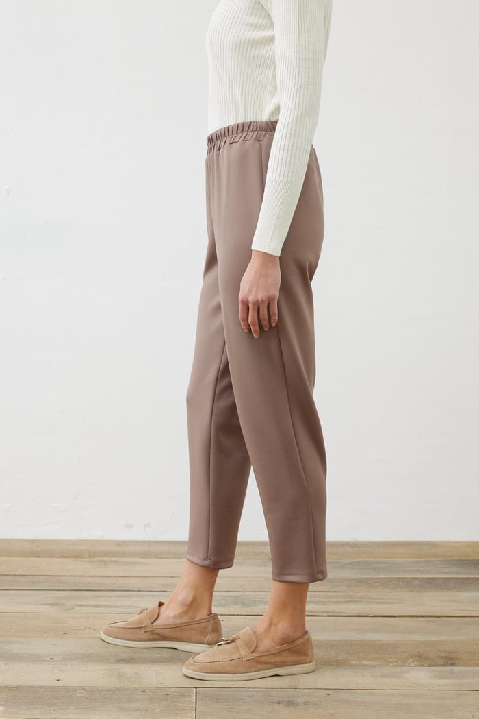 Scuba Carrot Pants Taupe/Etup